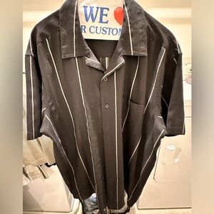 Men’s short sleeve button down